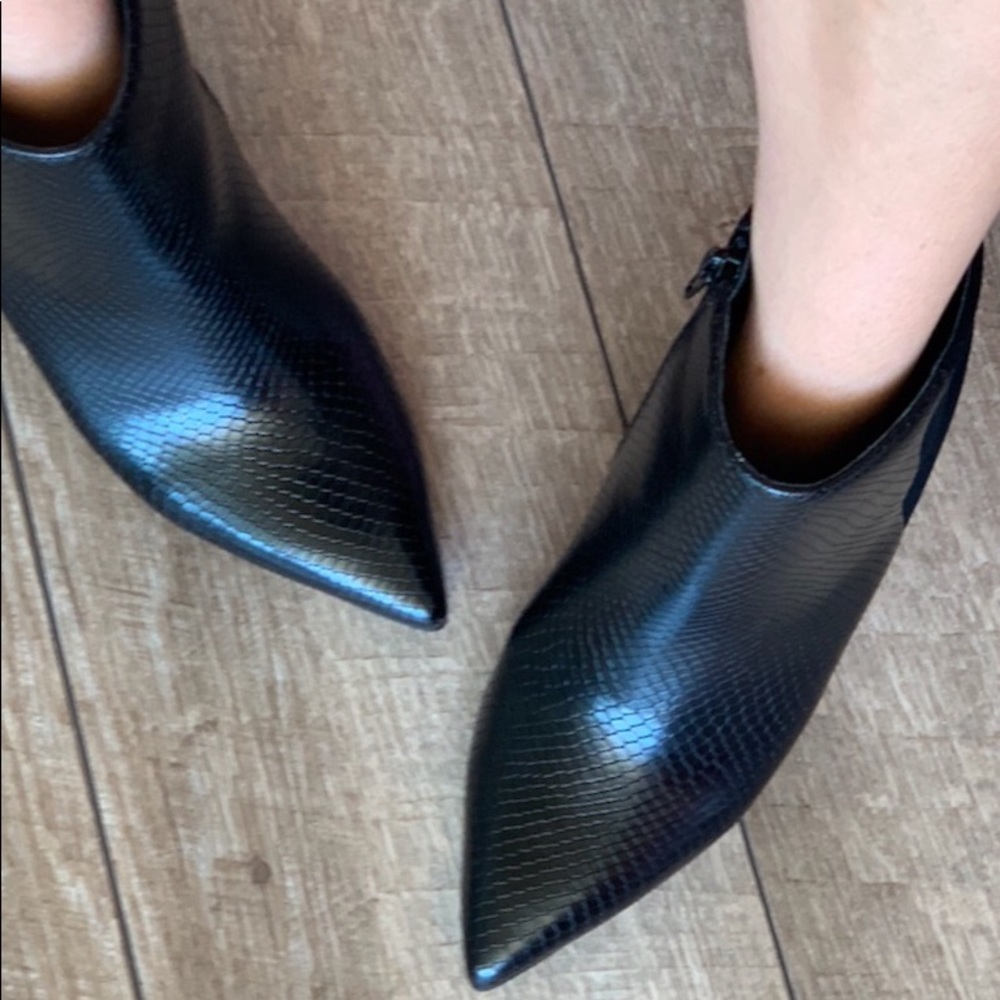 Sexy Delicious Black Python Faux Suede Heel BOOTIE - Picture 6 of 8